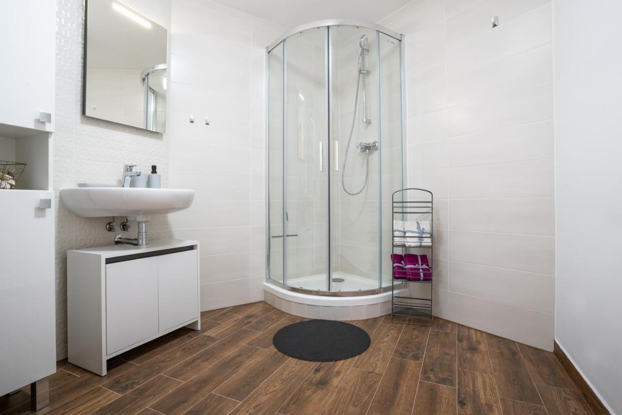 Apartman Amore Besenova Bagian luar foto