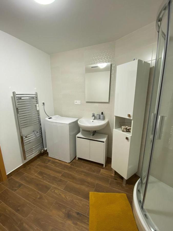 Apartman Amore Besenova Bagian luar foto